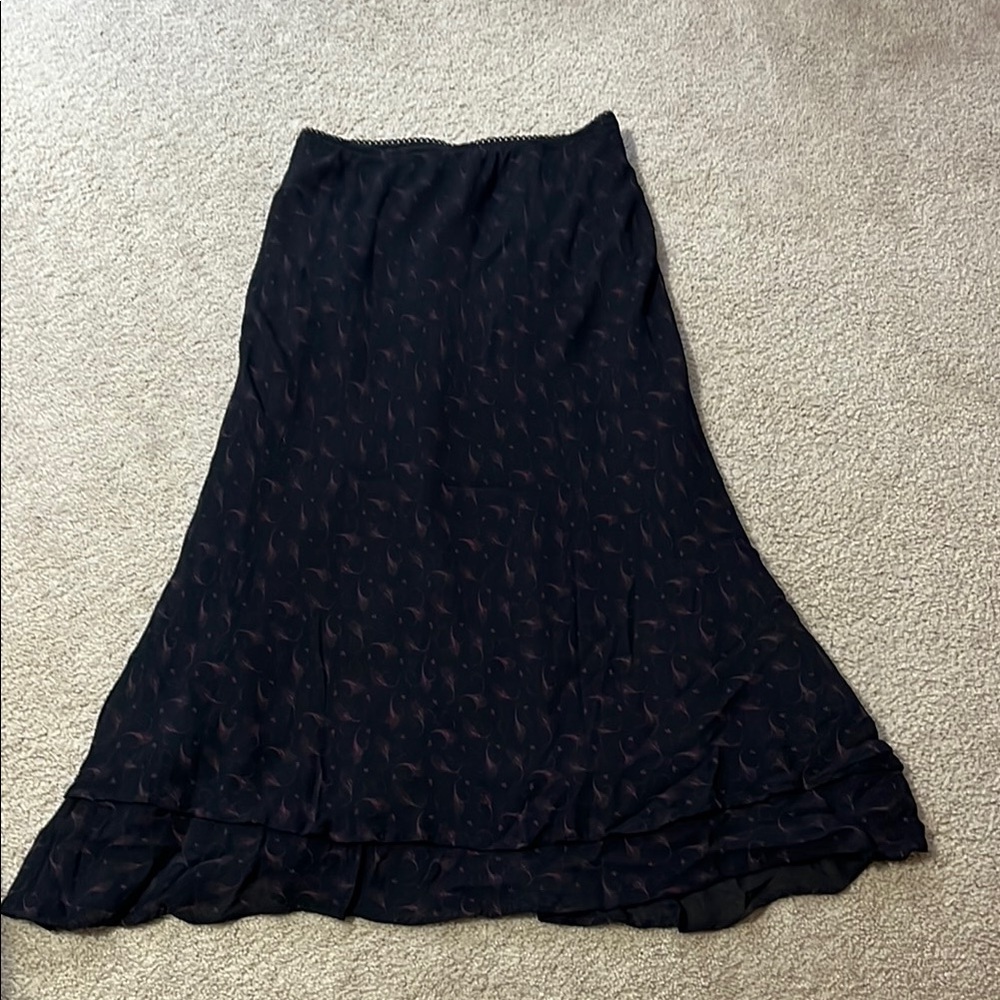 Black Skirt with Ruffled Hem and elastic waste